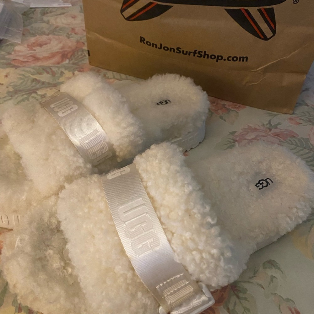 UGG Cream Fluffy Slippers